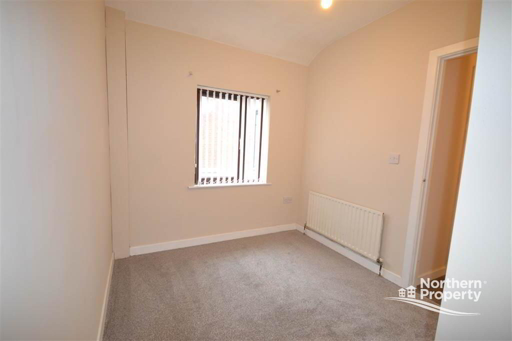 Photo 14 of 19 Springfield Drive, Belfast