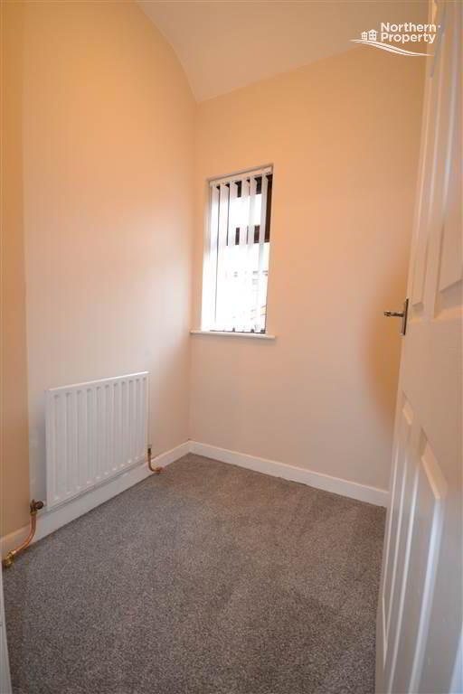Photo 15 of 19 Springfield Drive, Belfast