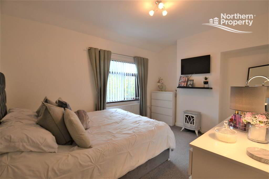 Photo 10 of 19 Springfield Drive, Belfast