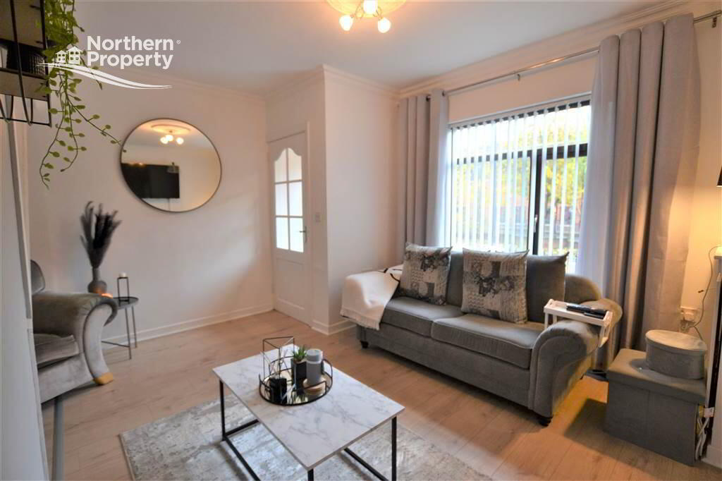 Photo 3 of 19 Springfield Drive, Belfast