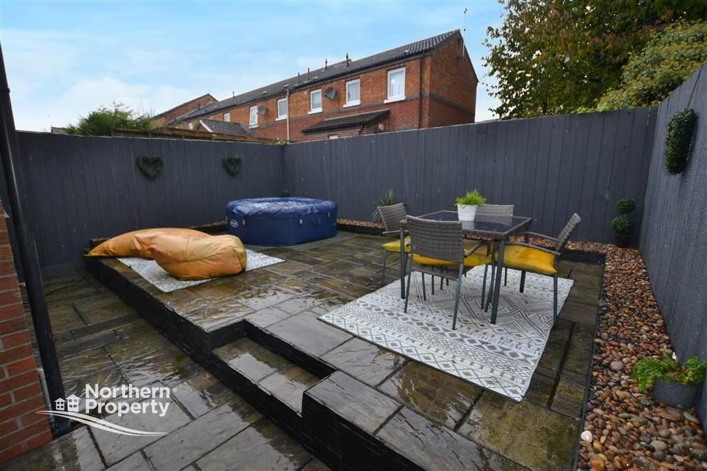Photo 18 of 17 Beechmount Gardens, Belfast