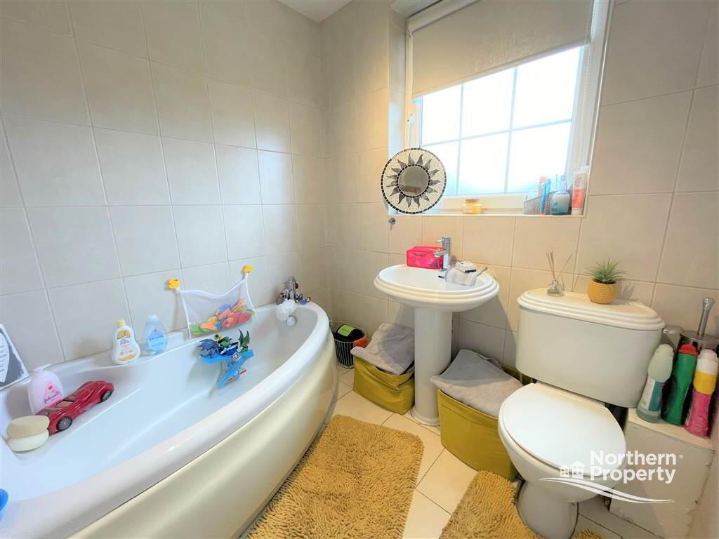 Photo 18 of 36 Mount Eagles Square, Dunmurry, Belfast