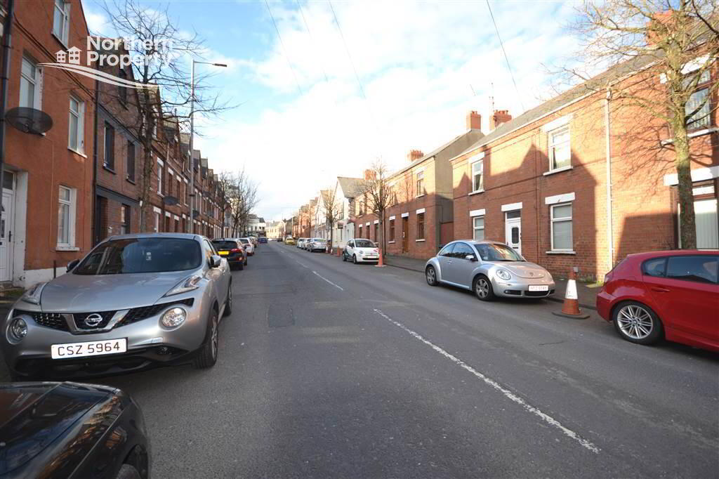 Photo 3 of 48 Broadway, Belfast