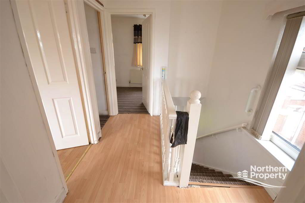 Photo 10 of 75 Dermott Hill Road, Belfast