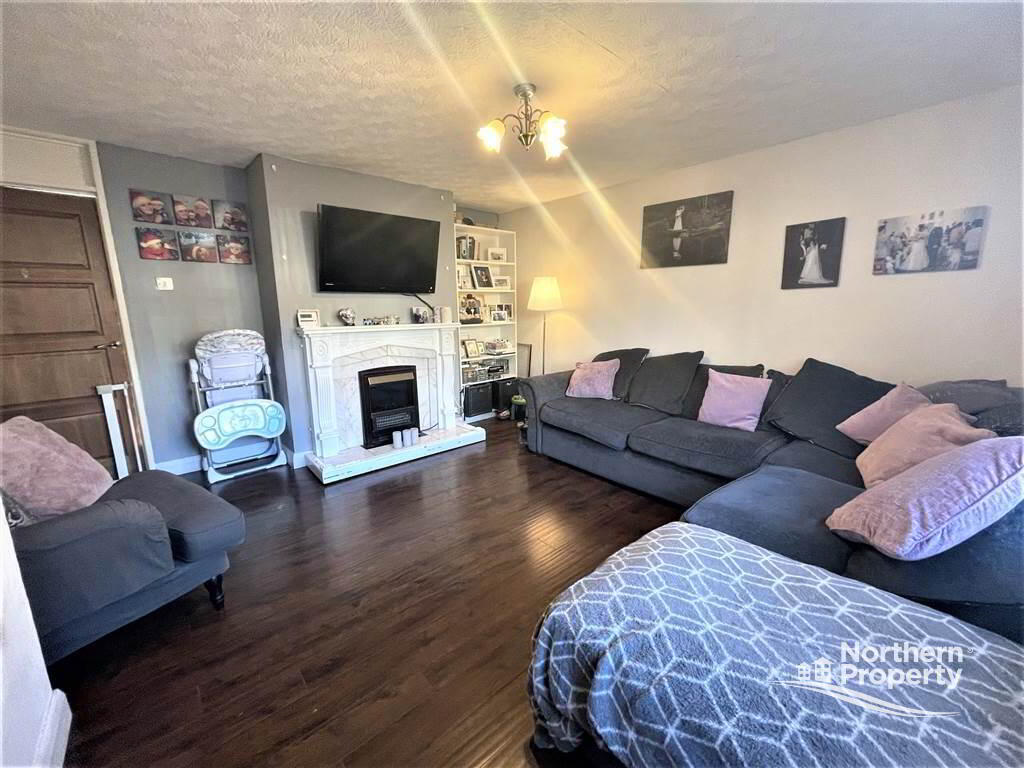 Photo 4 of 26 Dungloe Crescent, Lenadoon, Belfast