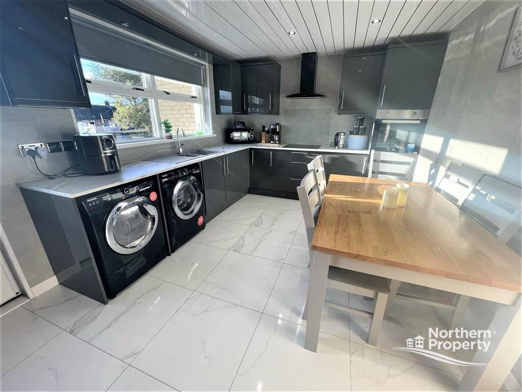 Photo 5 of 26 Dungloe Crescent, Lenadoon, Belfast