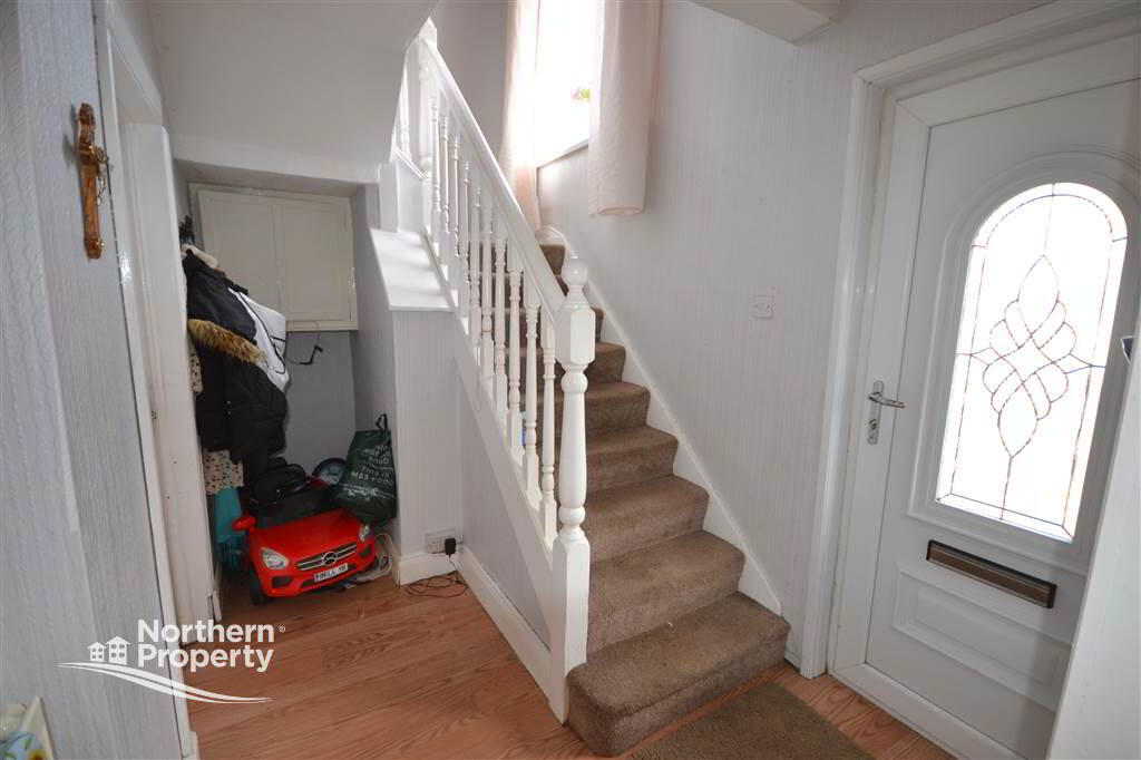 Photo 6 of 28 Bearnagh Drive, Belfast