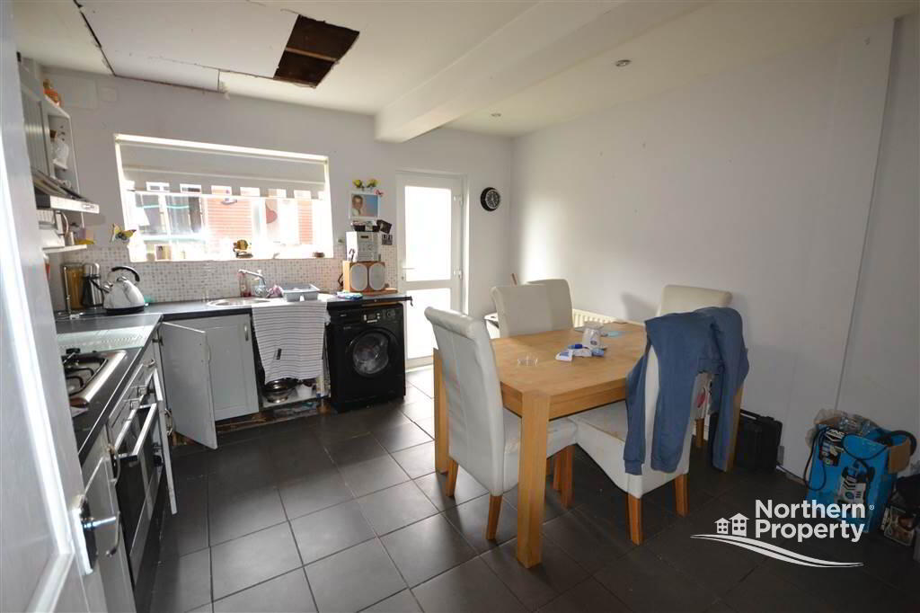 Photo 8 of 28 Bearnagh Drive, Belfast