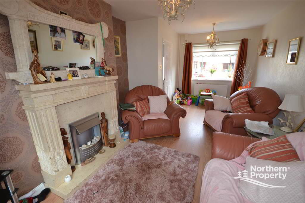 Photo 5 of 28 Bearnagh Drive, Belfast