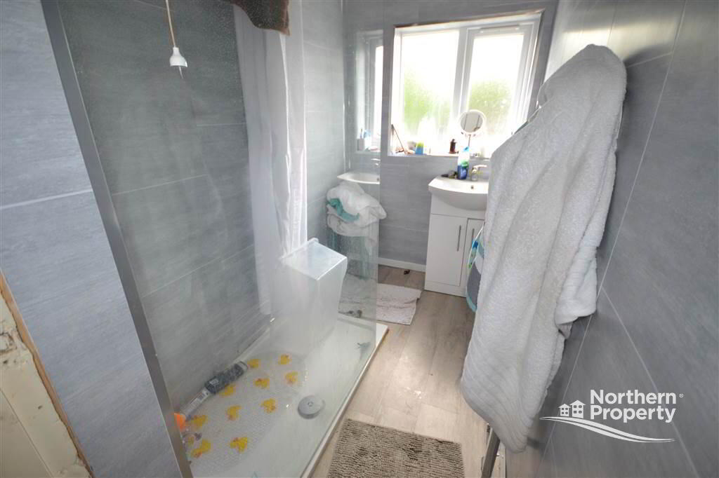 Photo 10 of 28 Bearnagh Drive, Belfast
