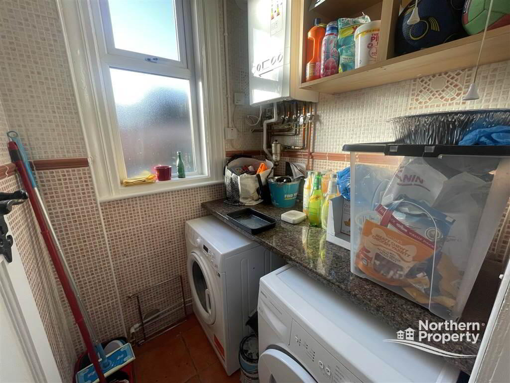 Photo 13 of 555 Falls Road, Belfast