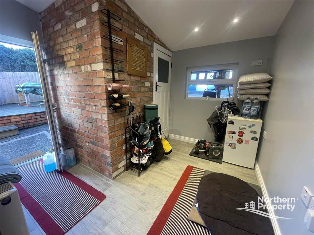 Photo 14 of 555 Falls Road, Belfast