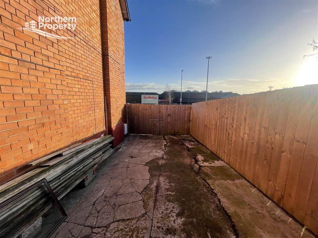 Photo 27 of 555 Falls Road, Belfast