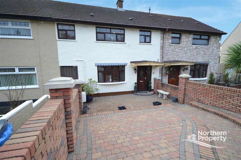 Photo 1 of 9 Whitecliff Drive, Belfast