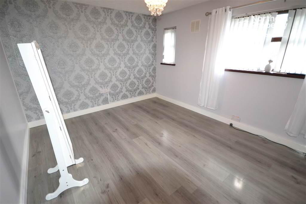 Photo 10 of 9 Whitecliff Drive, Belfast