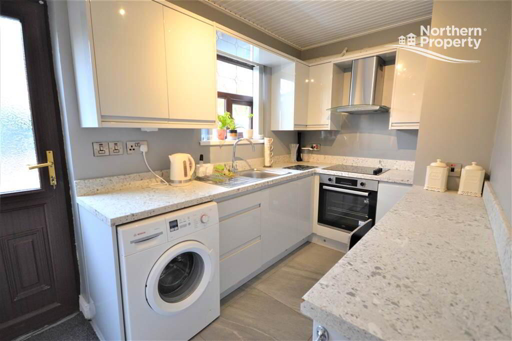 Photo 5 of 9 Whitecliff Drive, Belfast