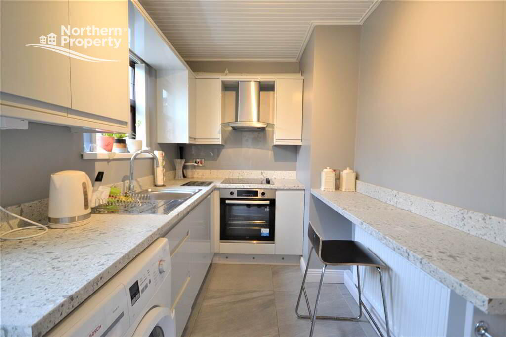 Photo 6 of 9 Whitecliff Drive, Belfast