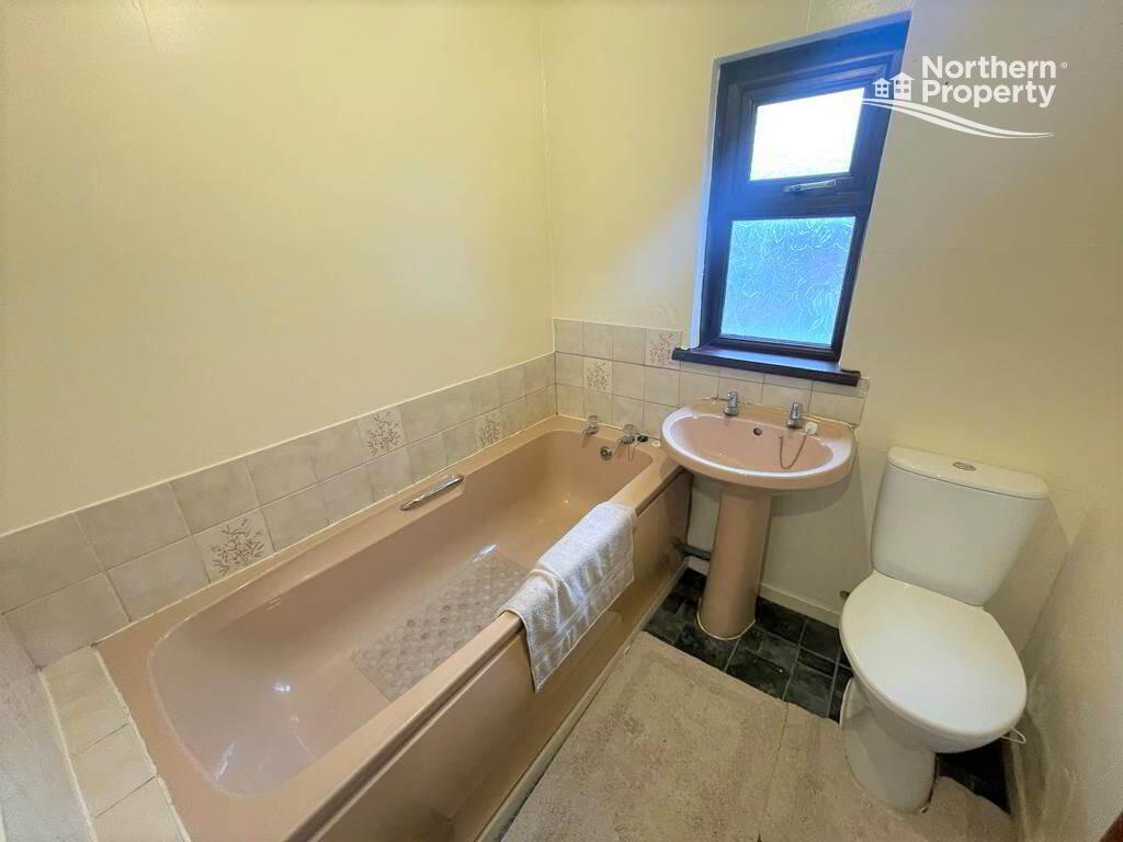 Photo 11 of 36 Iveagh Crescent, Belfast