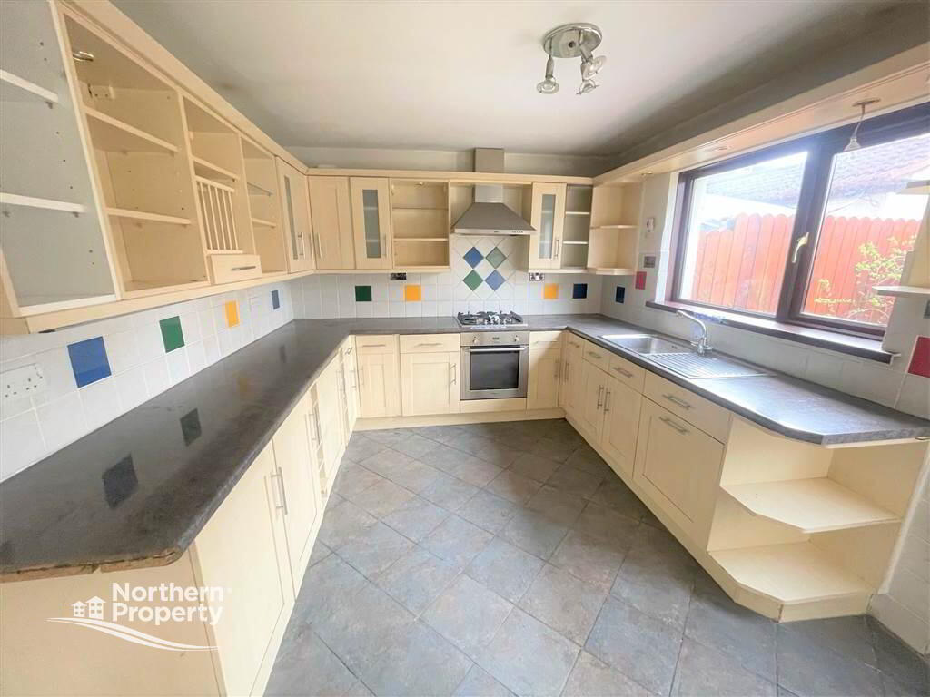 Photo 8 of 65 Ladybrook Crescent, Belfast
