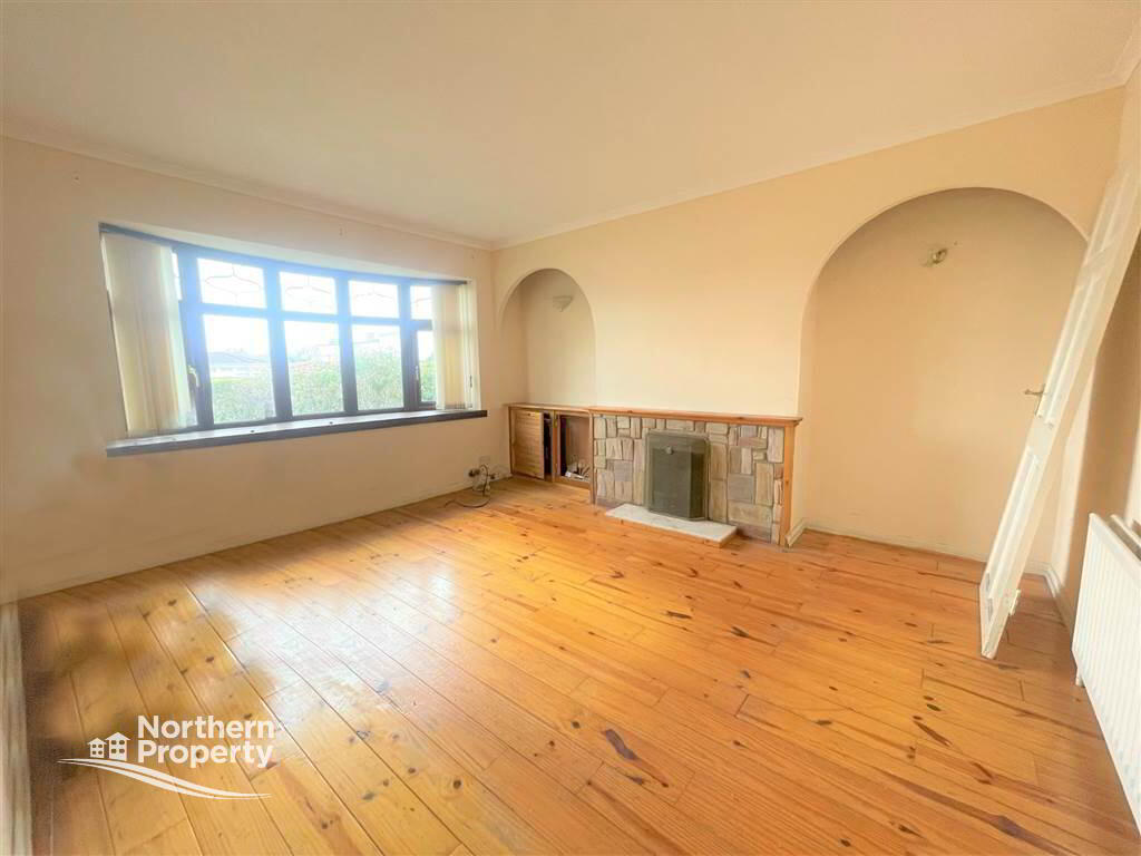 Photo 5 of 65 Ladybrook Crescent, Belfast