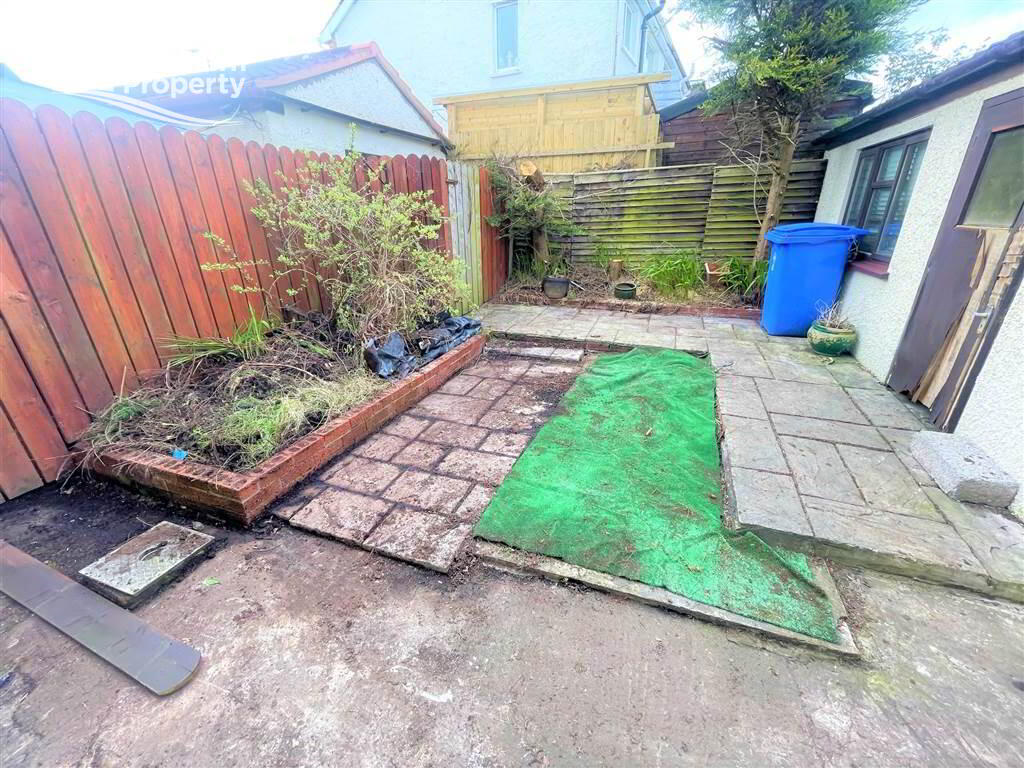 Photo 12 of 65 Ladybrook Crescent, Belfast