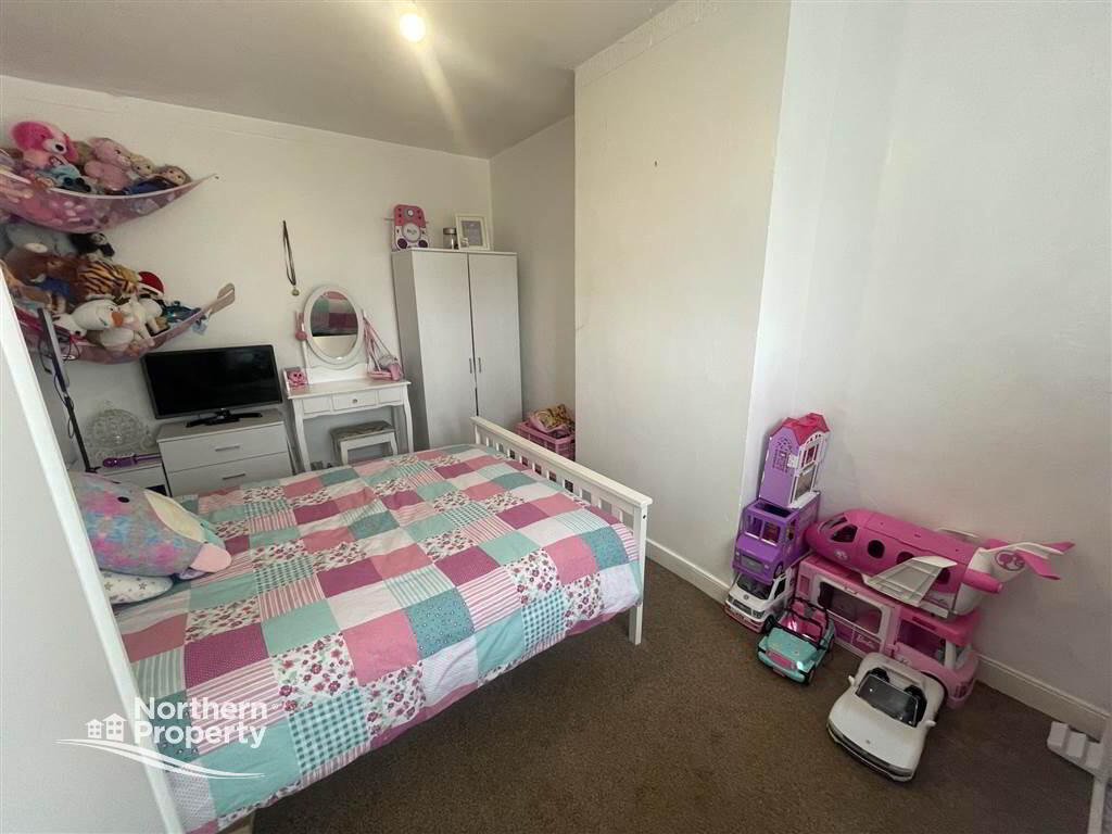 Photo 11 of 45 Springfield Drive, Belfast