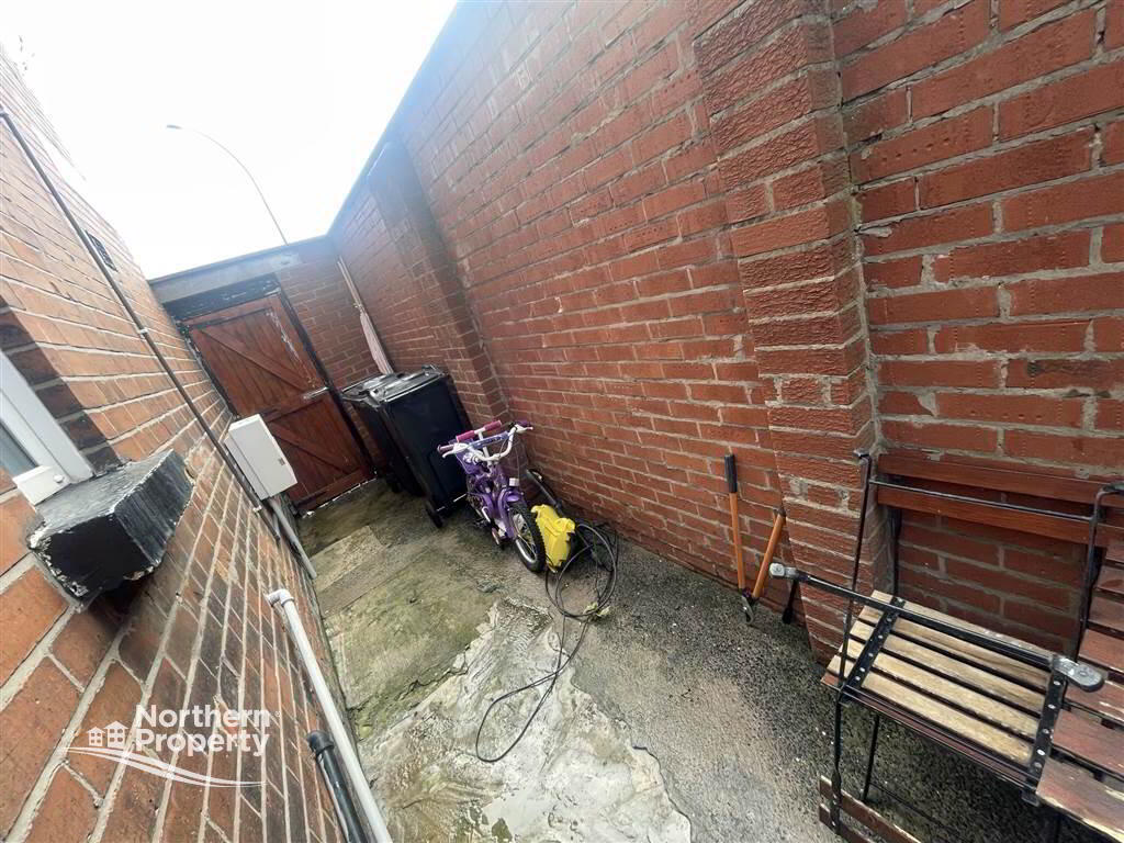 Photo 13 of 45 Springfield Drive, Belfast