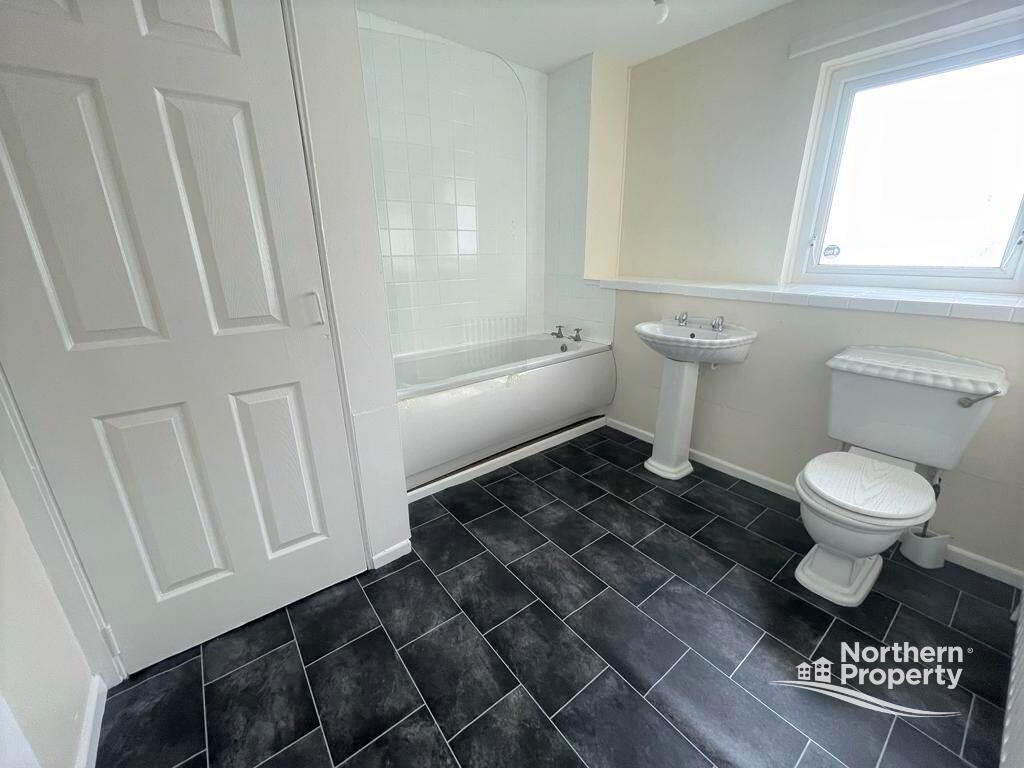 Photo 10 of 102 Laurelbank, Belfast