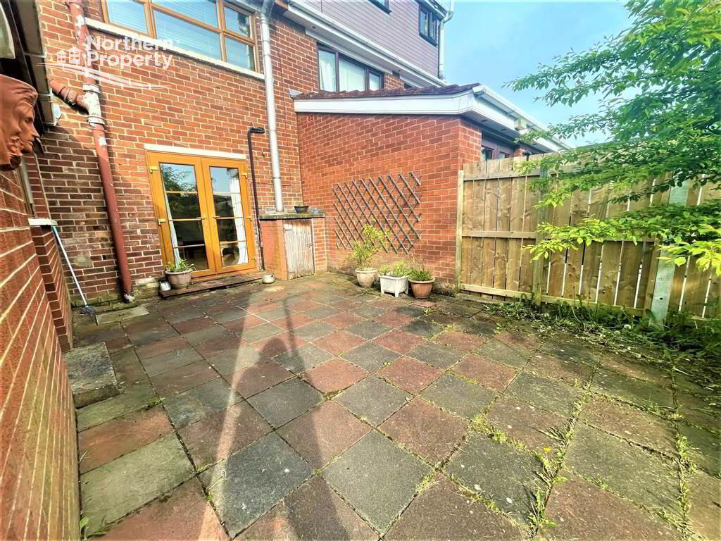 Photo 18 of 24 Willowvale Gardens, Belfast