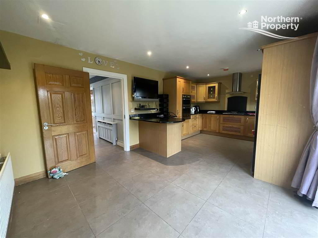Photo 9 of 8 Mount Eagles Grove, Belfast