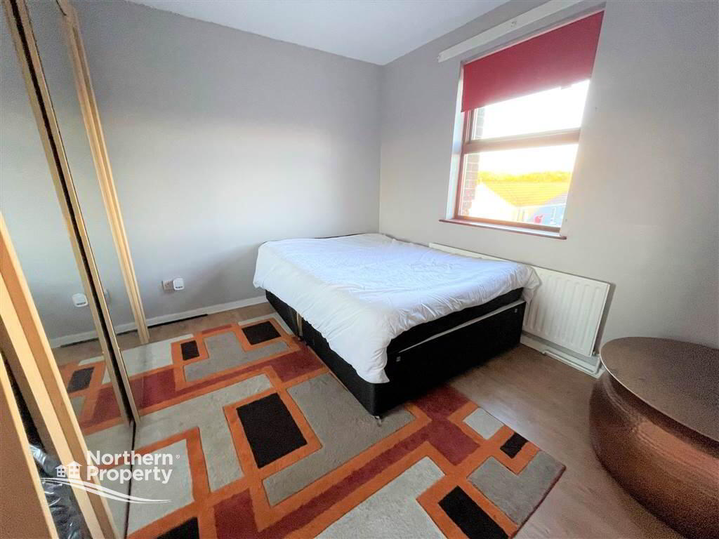 Photo 11 of 104 Clonard Gardens, Belfast