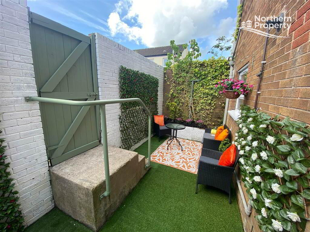 Photo 15 of 104 Clonard Gardens, Belfast