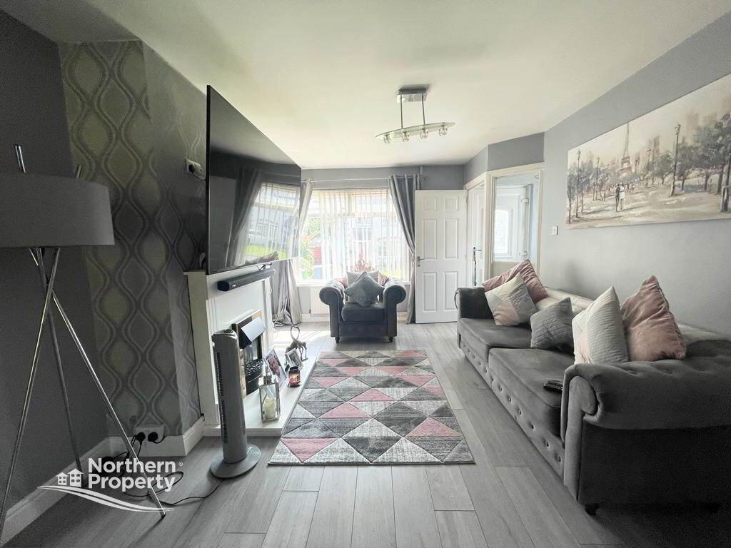 Photo 5 of 302 Lagmore Meadows, Belfast