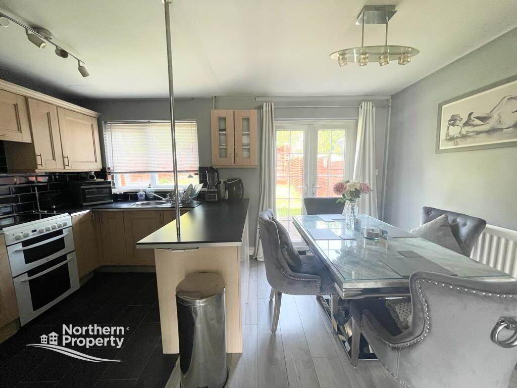 Photo 10 of 302 Lagmore Meadows, Belfast