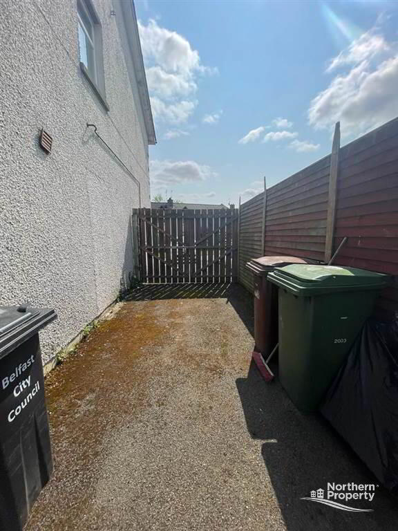 Photo 18 of 302 Lagmore Meadows, Belfast