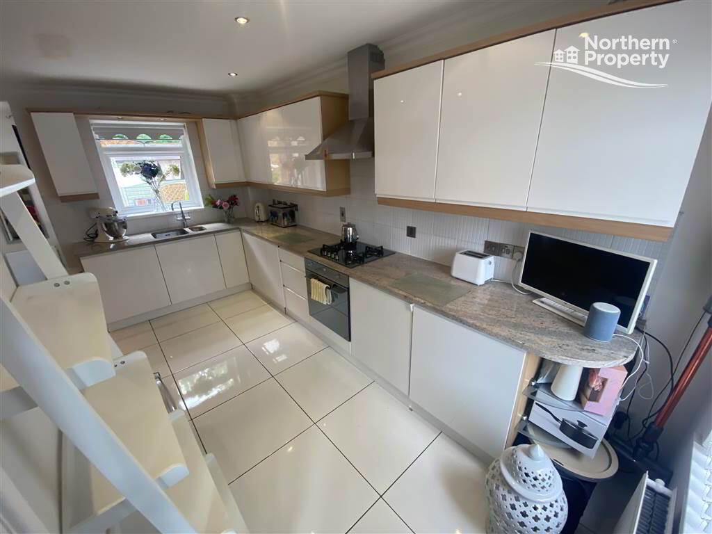Photo 2 of 36 Cluain Mor Drive, Belfast