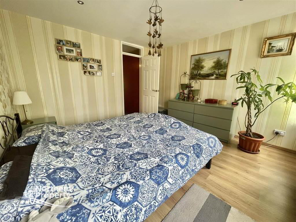 Photo 11 of 33 Stewart Street, Belfast