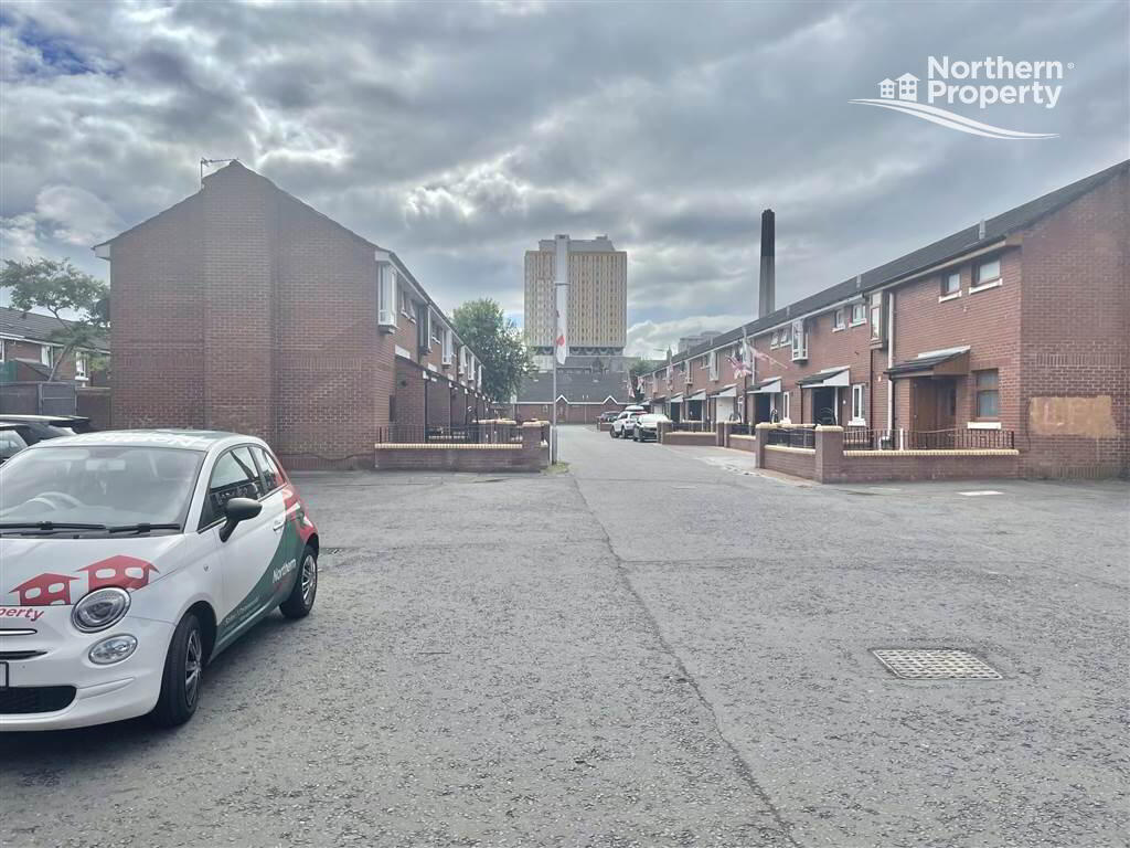 Photo 4 of 15b Majestic Drive, Belfast