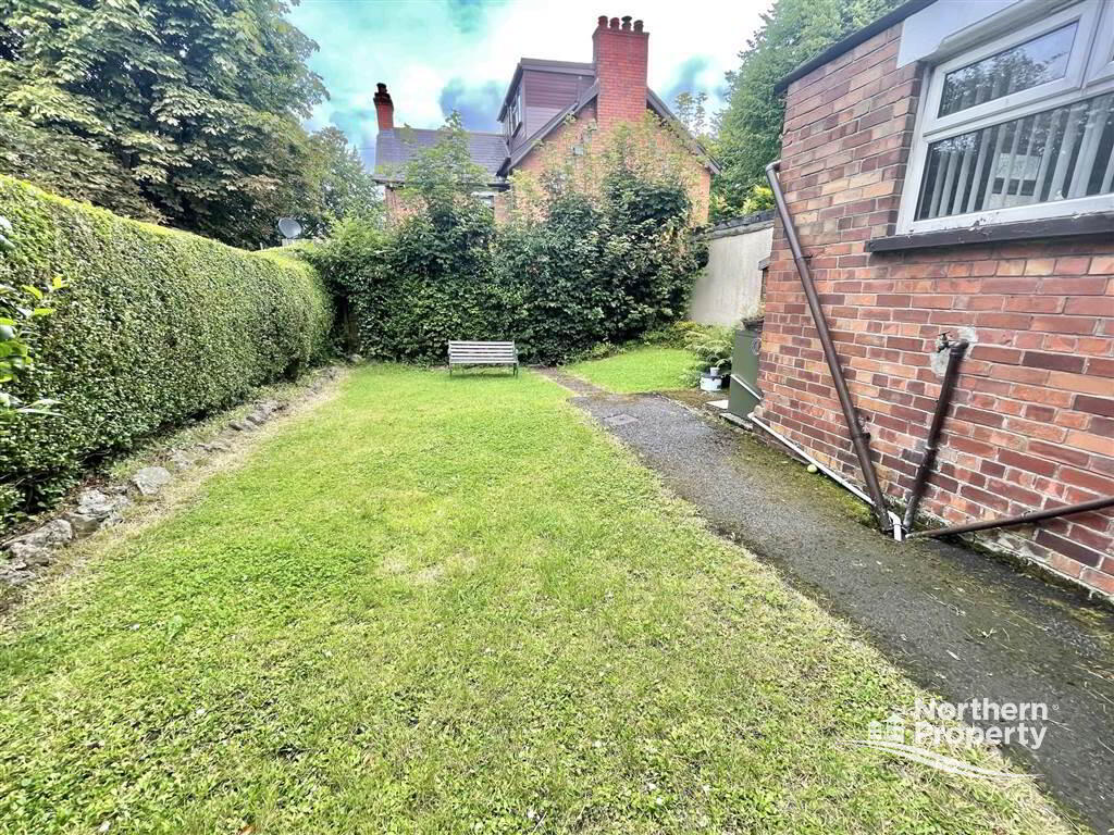 Photo 11 of 553 Donegall Road, Belfast