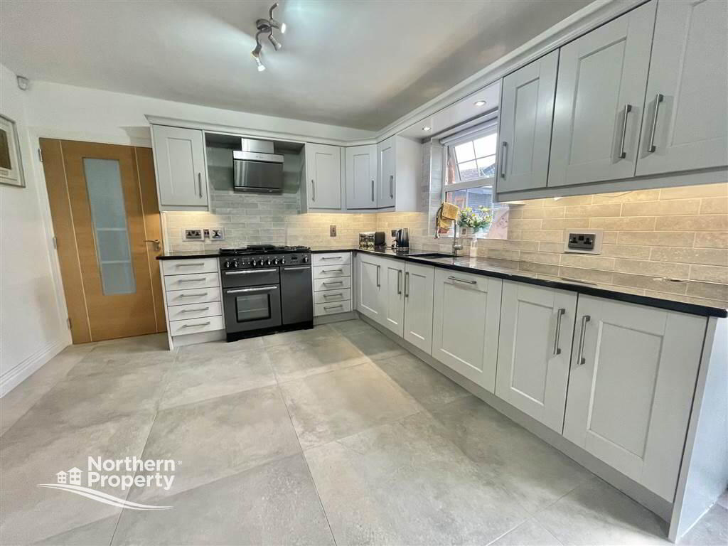 Photo 12 of 21 Mount Eagles Way, Dunmurry, Belfast