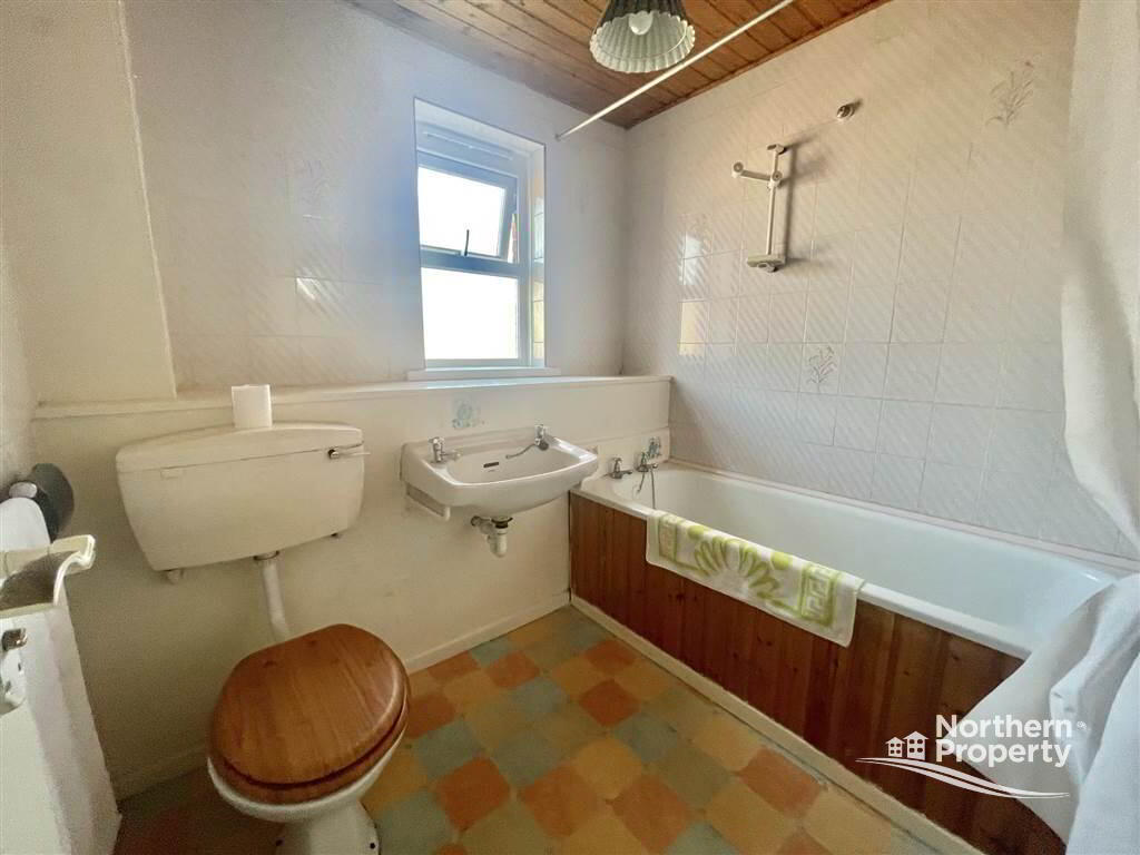 Photo 12 of 21 Clandeboye Drive, Belfast