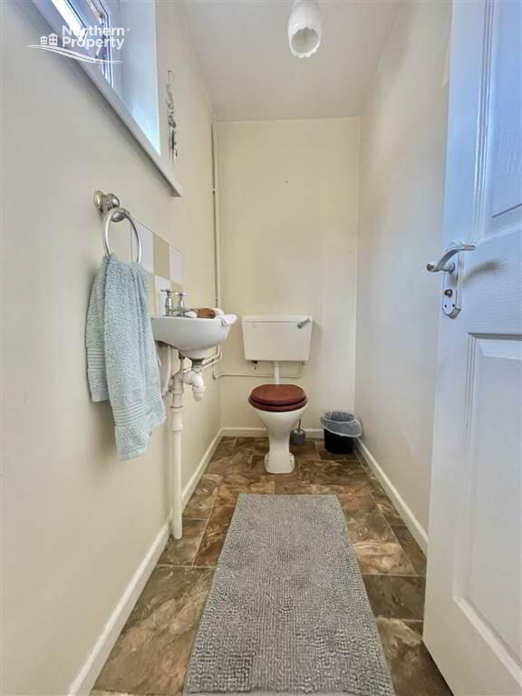 Photo 17 of 21 Clandeboye Drive, Belfast