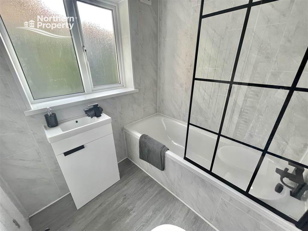 Photo 4 of 110 Ebor Street, Belfast