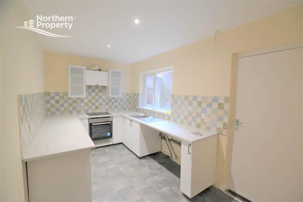 Photo 4 of 47 Fallswater Street, Belfast