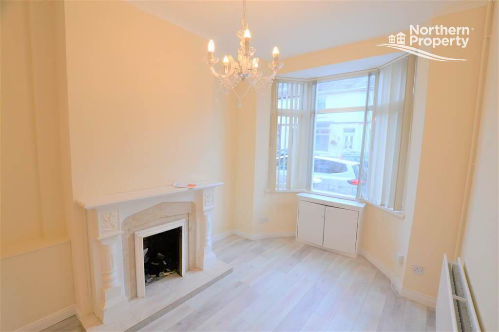 Photo 2 of 47 Fallswater Street, Belfast