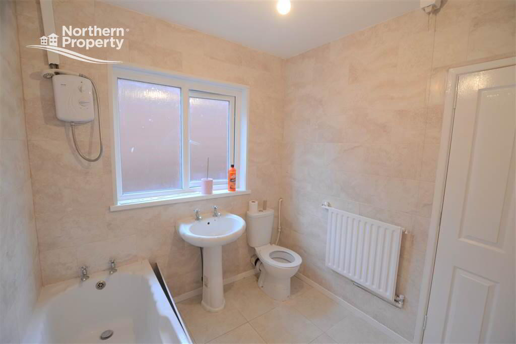 Photo 8 of 47 Fallswater Street, Belfast