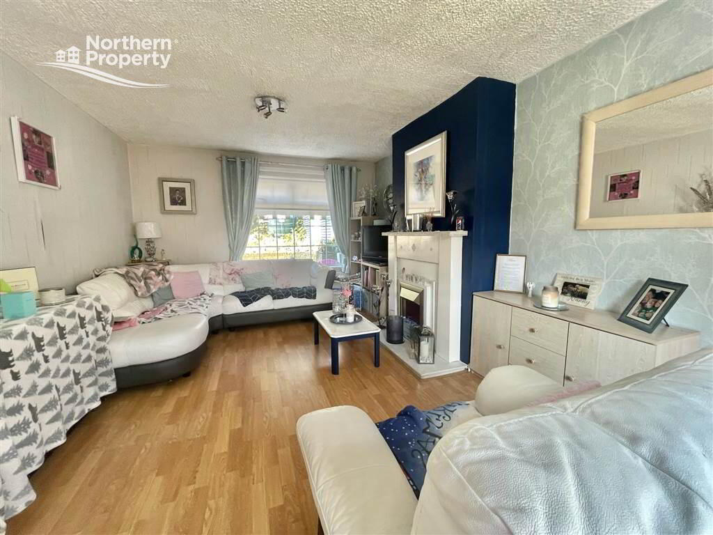 Photo 3 of 31 Colinbrook Avenue, Belfast