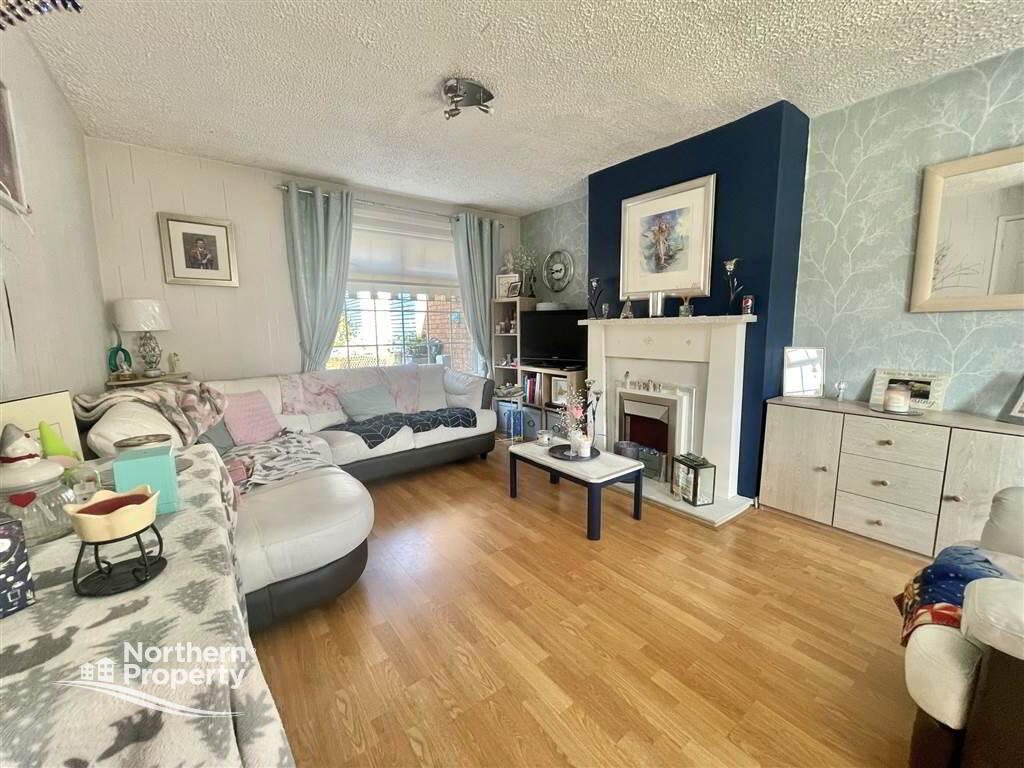 Photo 2 of 31 Colinbrook Avenue, Belfast