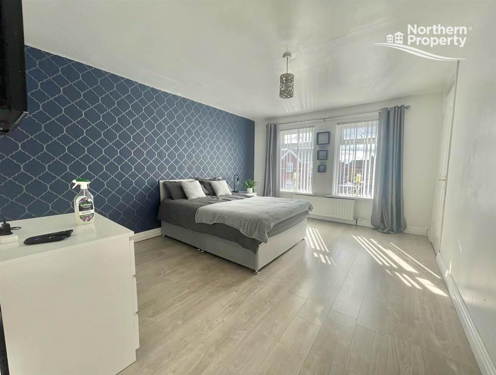 Photo 8 of 12 Lisfaddan Drive, Belfast