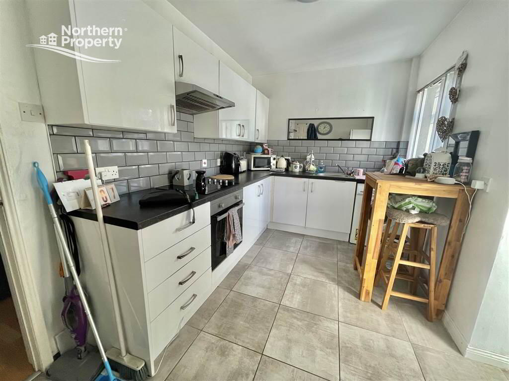 Photo 4 of 2 Beechmount Crescent, Belfast